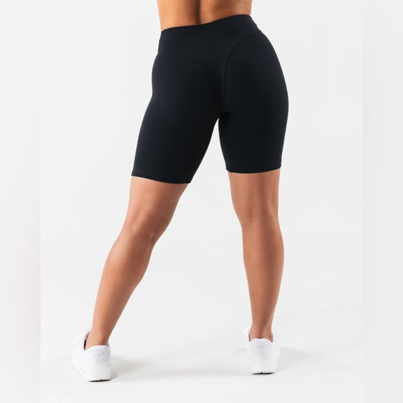 Alphalete Tenacity Parker Biker Short 7” - NWT - Picture 5 of 7